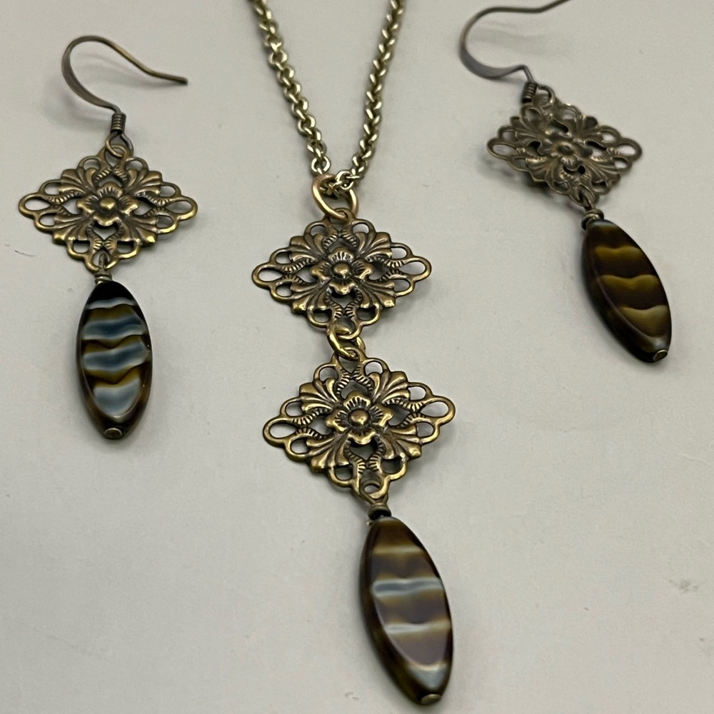 Bronze and Brown Filigree Necklace with Ornate Design - Picture 1 of 4